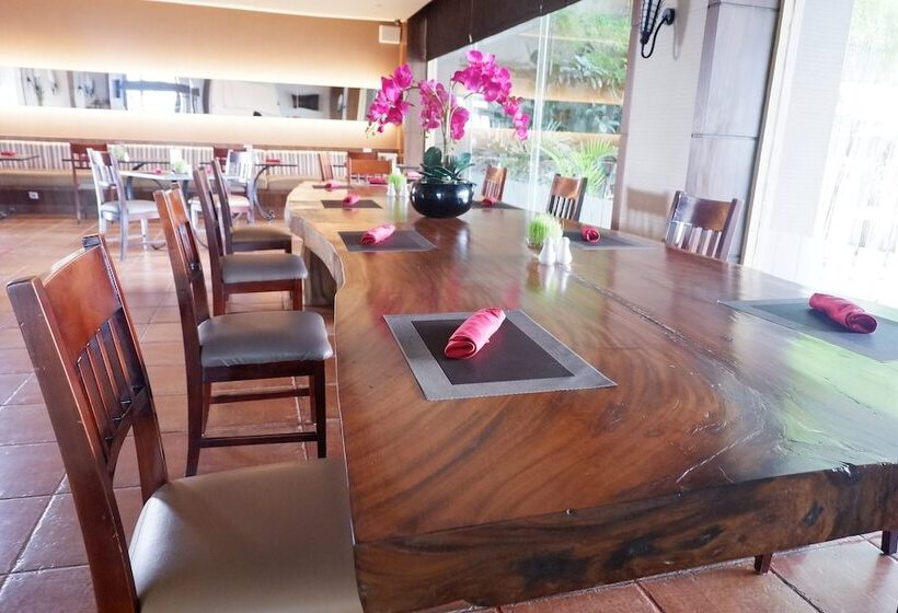 בית מלון כפרי Grand Zuri Dumai