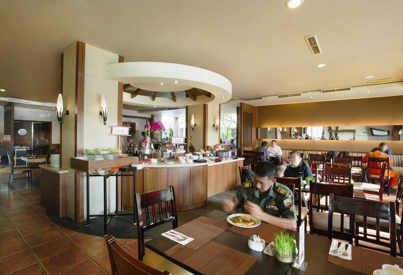 בית מלון כפרי Grand Zuri Dumai