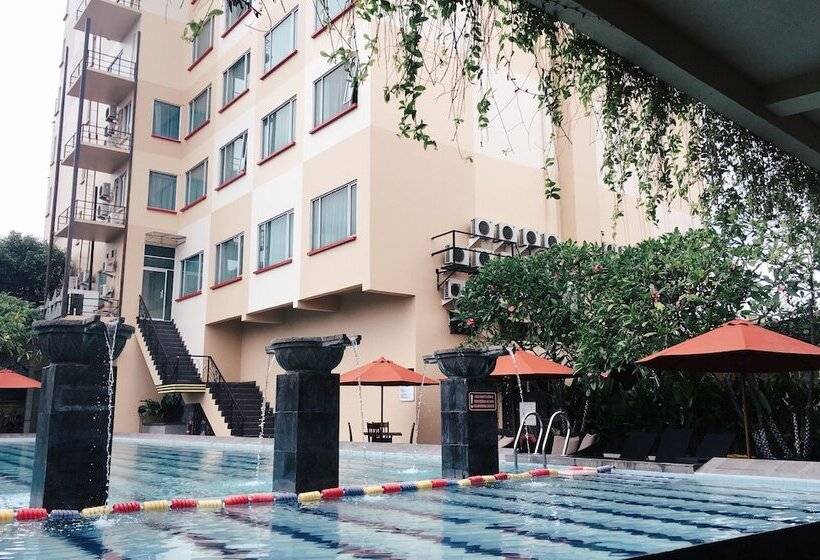 בית מלון כפרי Grand Zuri Dumai