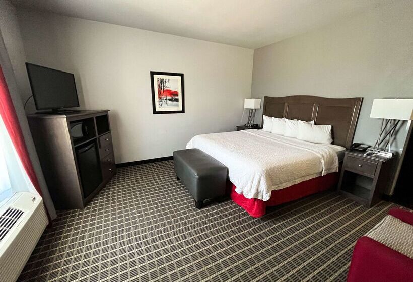 호텔 Quality Inn & Suites