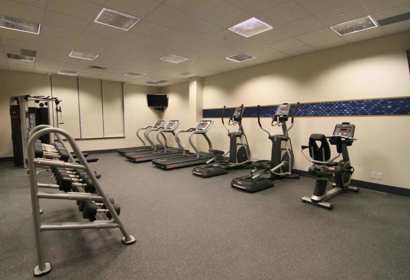 فندق Hampton Inn & Suites By Hilton, Airdrie, Ab, Canada