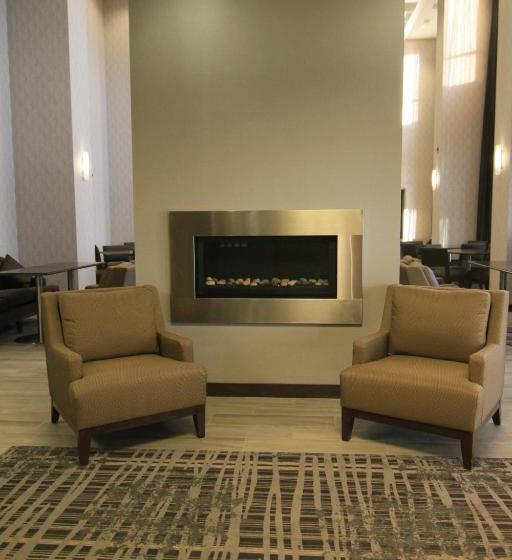 فندق Hampton Inn & Suites By Hilton, Airdrie, Ab, Canada