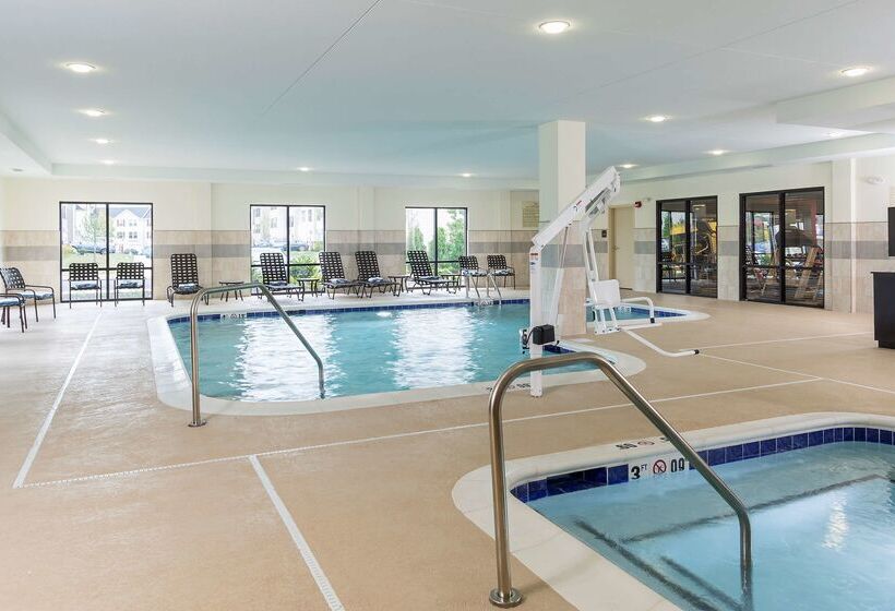 בית מלון כפרי Hampton Inn & Suites Philadelphia Montgomeryville