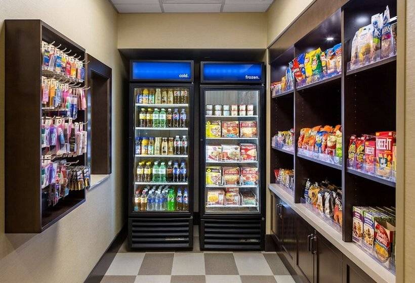 فندق Hampton Inn & Suites Philadelphia Montgomeryville