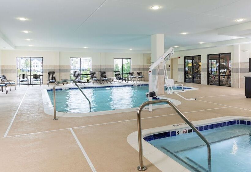 فندق Hampton Inn & Suites Philadelphia Montgomeryville