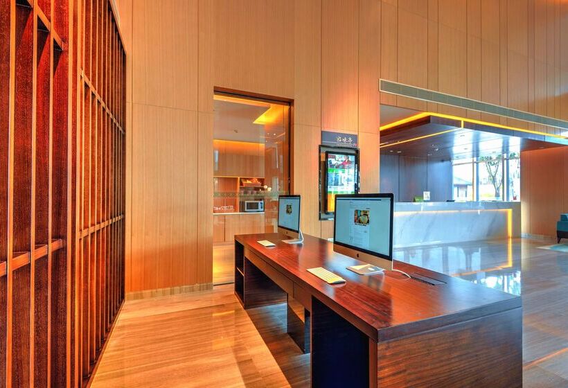 هتل Hilton Garden Inn Chengdu Huayang