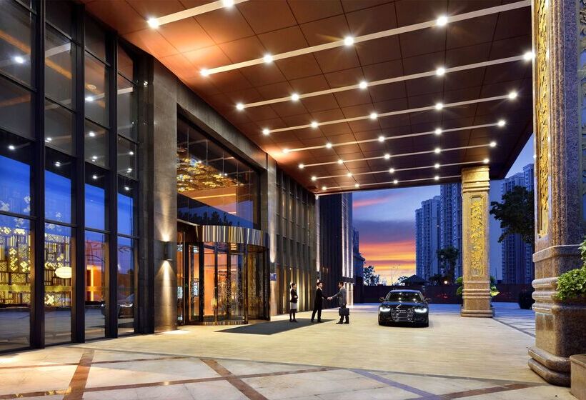 هتل Hilton Garden Inn Chengdu Huayang