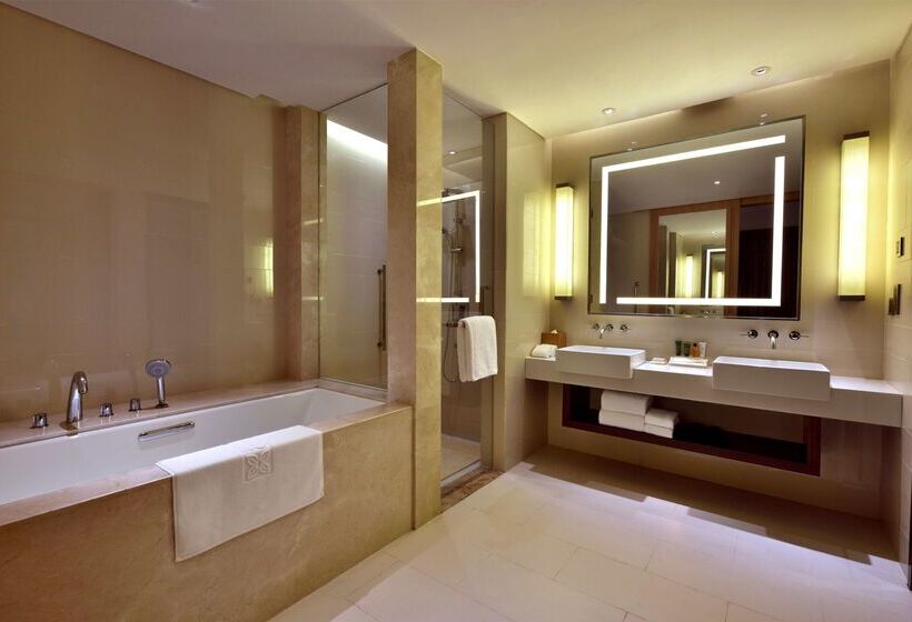 هتل Hilton Garden Inn Chengdu Huayang