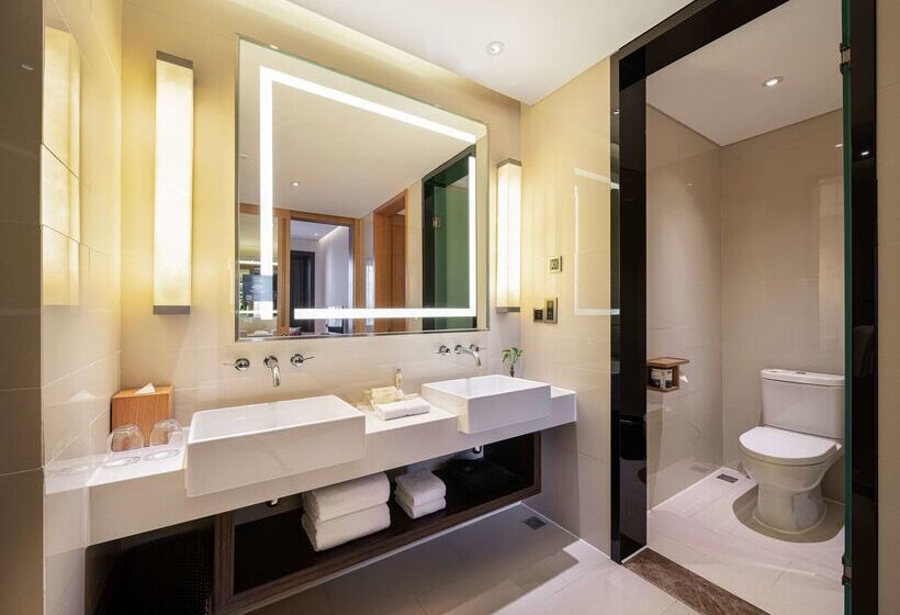 هتل Hilton Garden Inn Chengdu Huayang