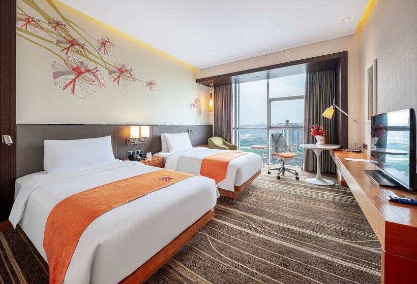 هتل Hilton Garden Inn Chengdu Huayang