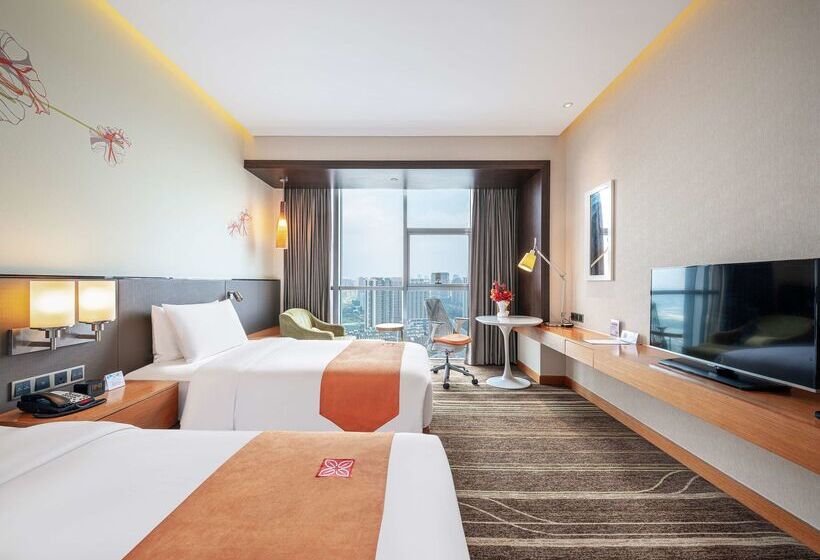هتل Hilton Garden Inn Chengdu Huayang