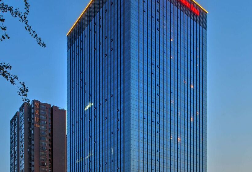 هتل Hilton Garden Inn Chengdu Huayang
