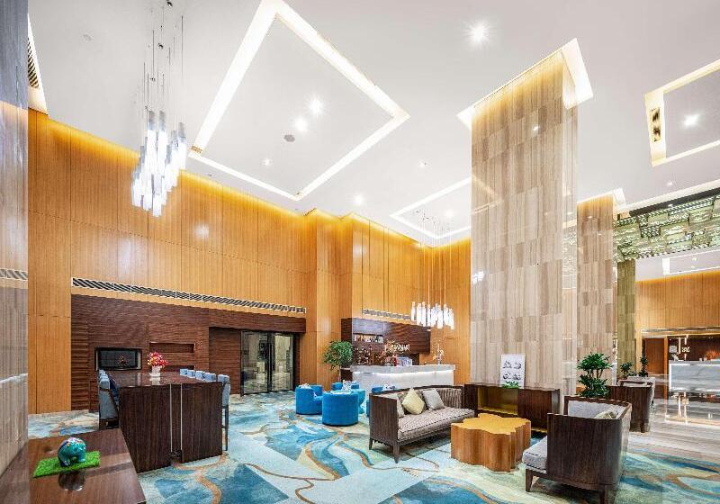 هتل Hilton Garden Inn Chengdu Huayang
