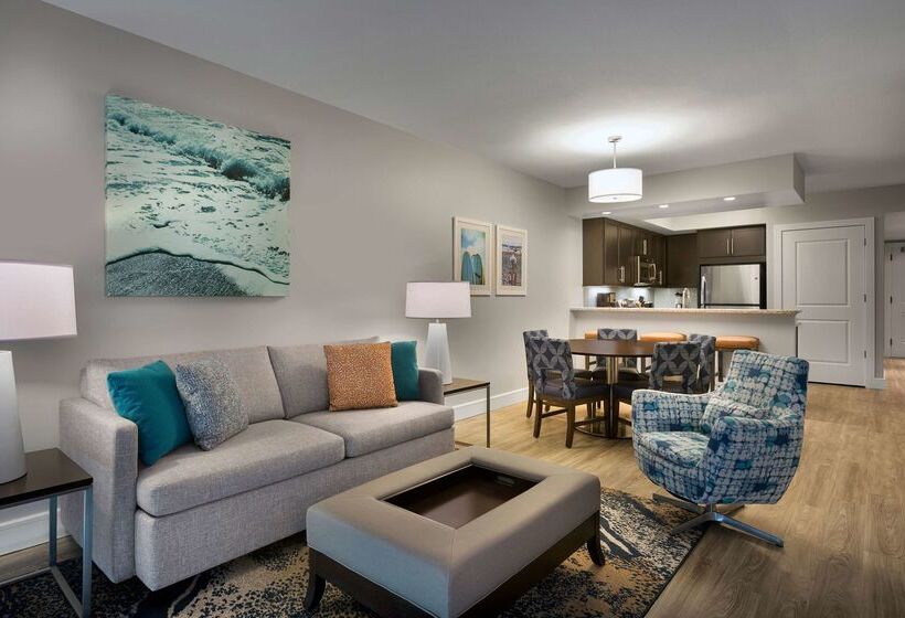 هتل Hilton Grand Vacations Club Ocean 22 Myrtle Beach