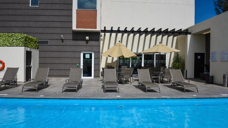 هتل Holiday Inn Express And Suites Celaya, An Ihg