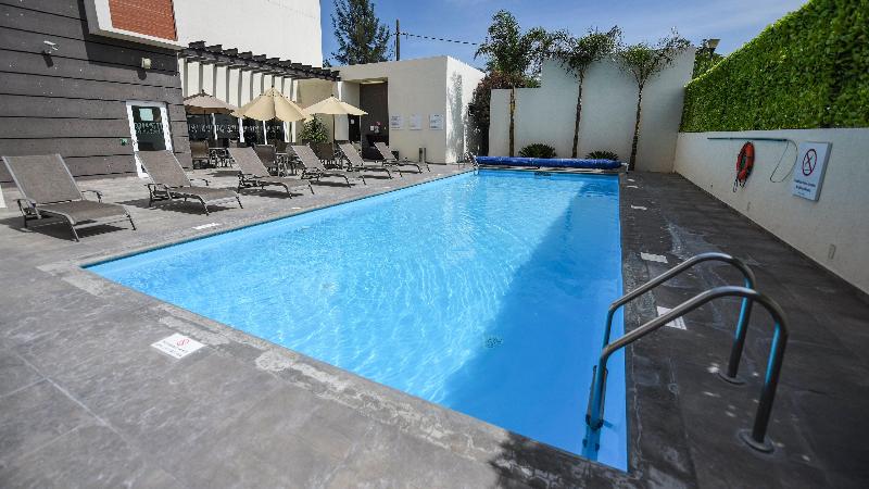هتل Holiday Inn Express And Suites Celaya, An Ihg