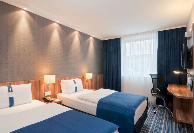 Hotel Holiday Inn Express London  Excel