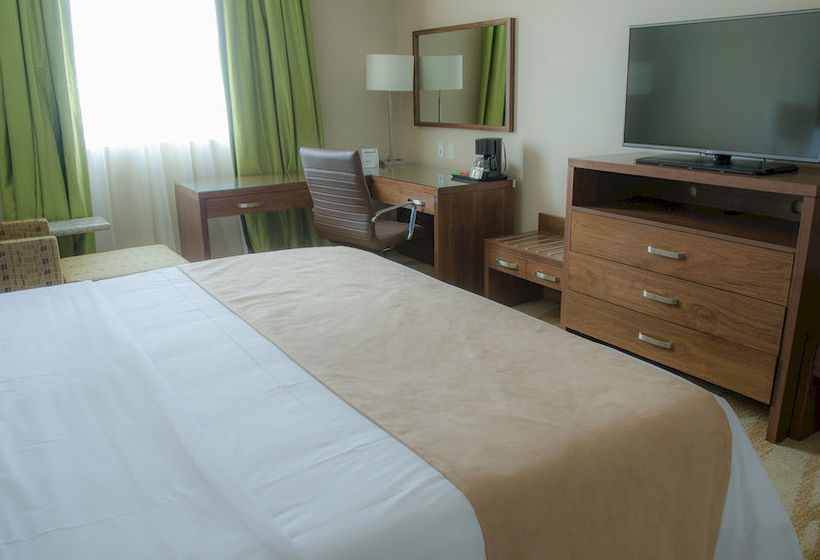 Hotel Holiday Inn Express And Suites Celaya, An Ihg