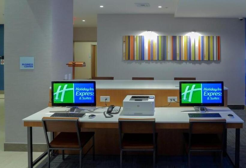 فندق Holiday Inn Express & Suites Miami Airport East, An Ihg