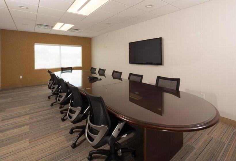 فندق Holiday Inn Express & Suites Monroe, An Ihg