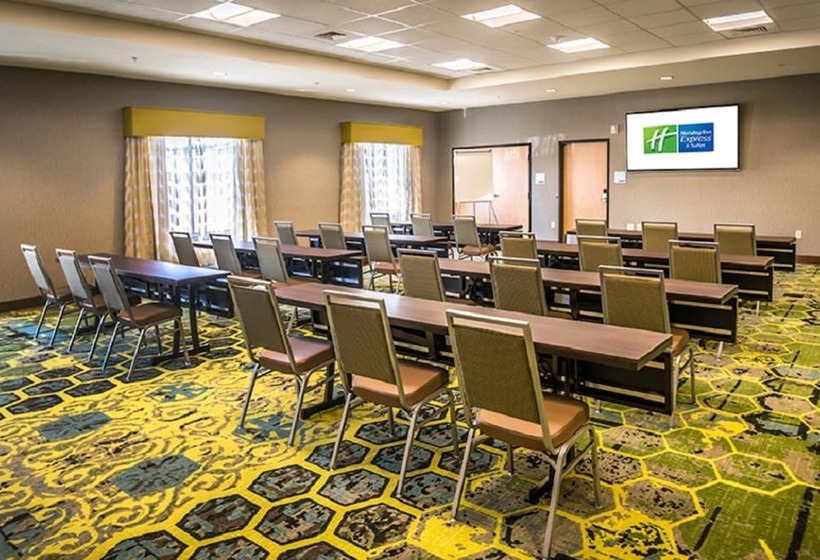 Отель Holiday Inn Express & Suites Salt Lake City South Murray By Ihg