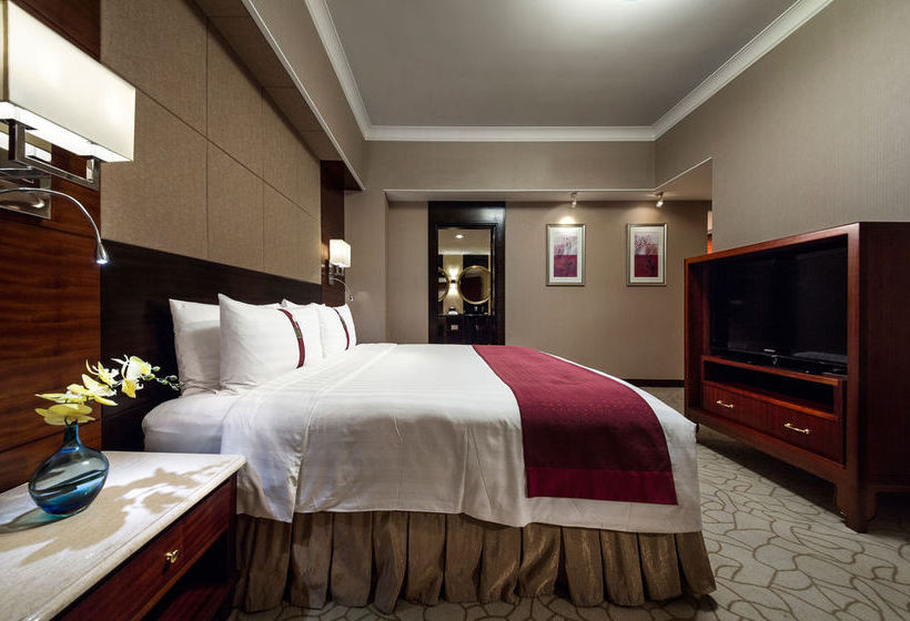 Отель Holiday Inn Zhongshan Downtown, An Ihg