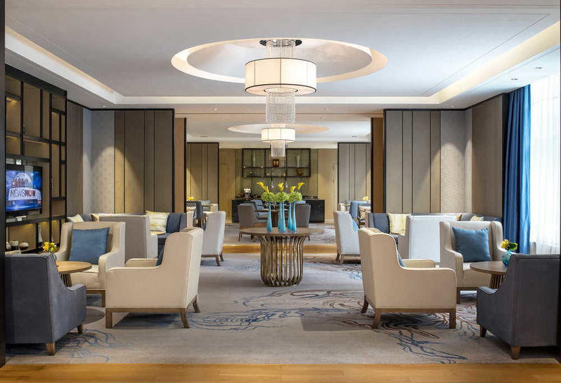 Отель Holiday Inn Zhongshan Downtown, An Ihg