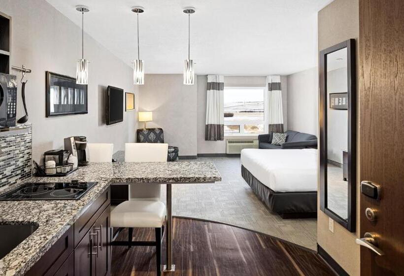 Hotel Home Inn & Suites  Swift Current