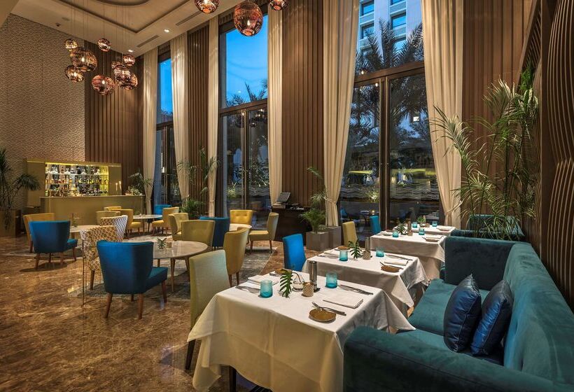 هتل Radisson Collection Muscat, Hormuz Grand