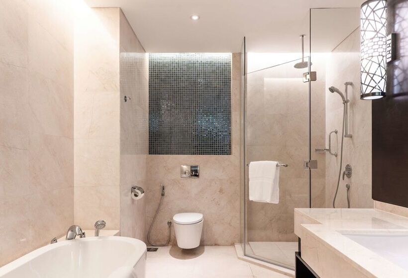 هتل Radisson Collection Muscat, Hormuz Grand