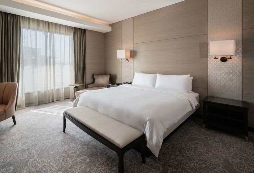 هتل Radisson Collection Muscat, Hormuz Grand