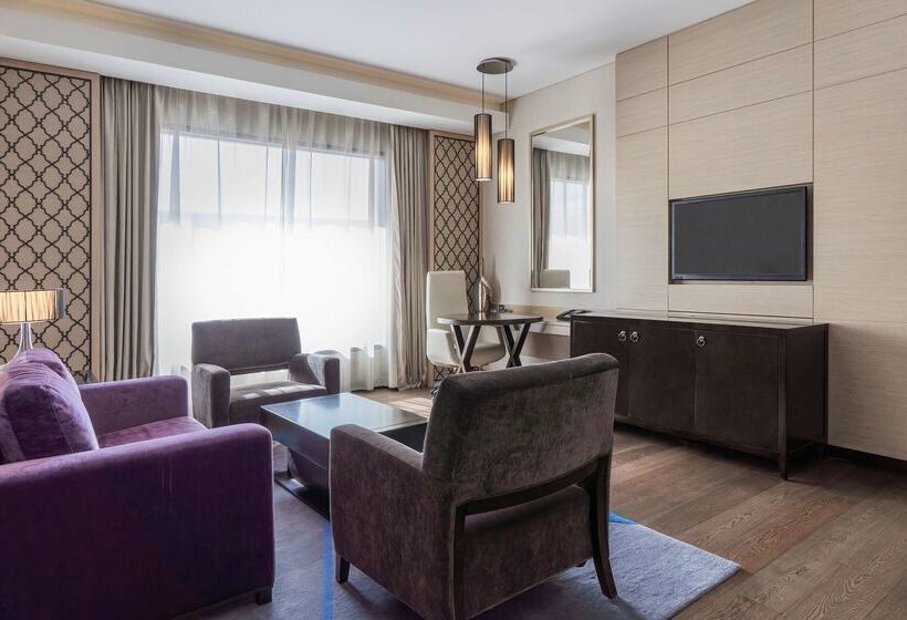 هتل Radisson Collection Muscat, Hormuz Grand