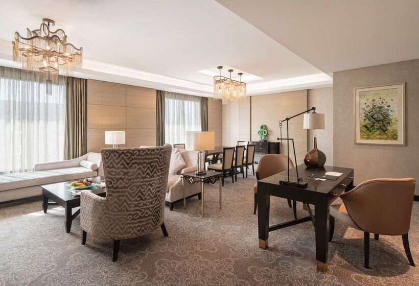 هتل Radisson Collection Muscat, Hormuz Grand