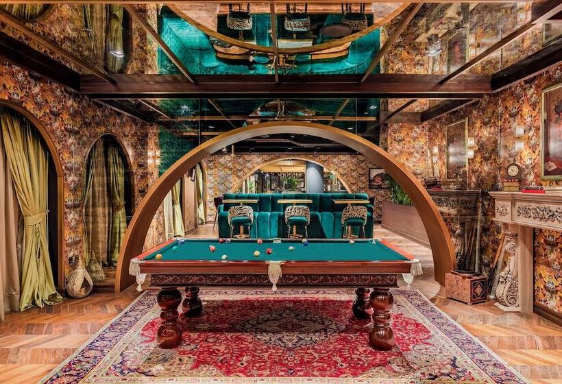 Отель Hyatt Regency Dubai Creek Heights