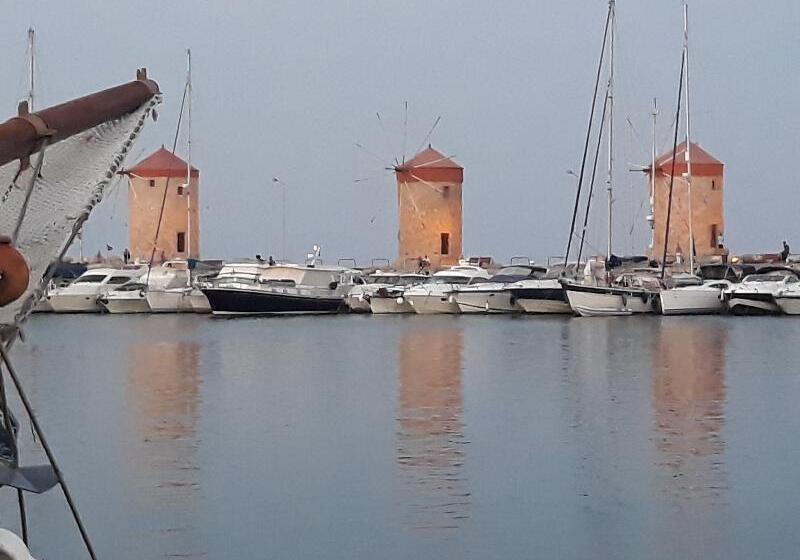 فندق Iatridis Studios