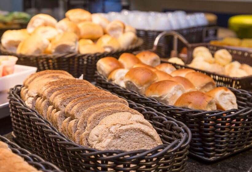 호텔 Ibis Budget Curitiba Centro