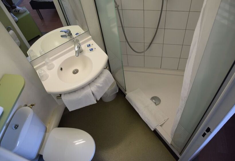 Отель Ibis Budget Marseille Valentine