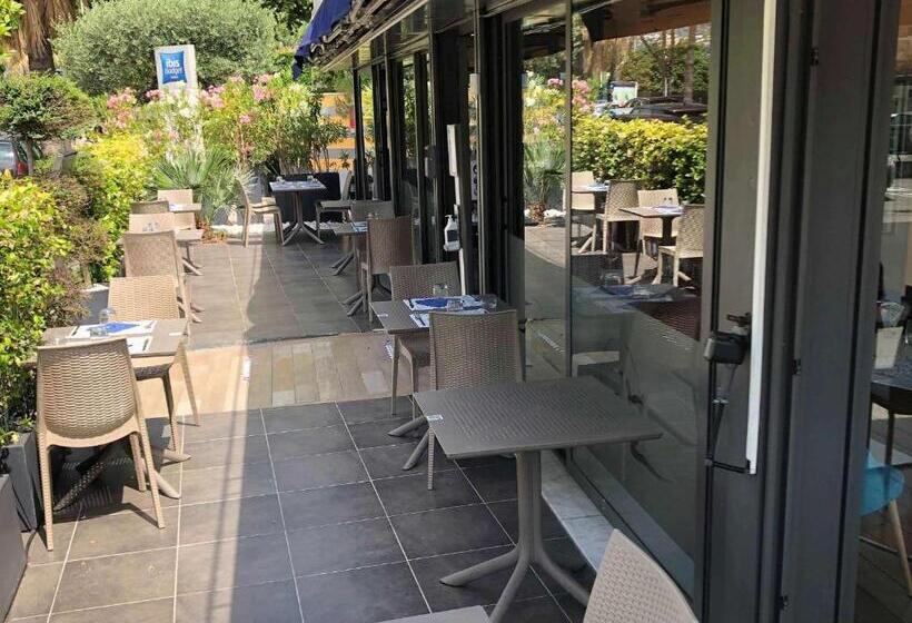 בית מלון כפרי Ibis Budget Nice Palais Nikaia