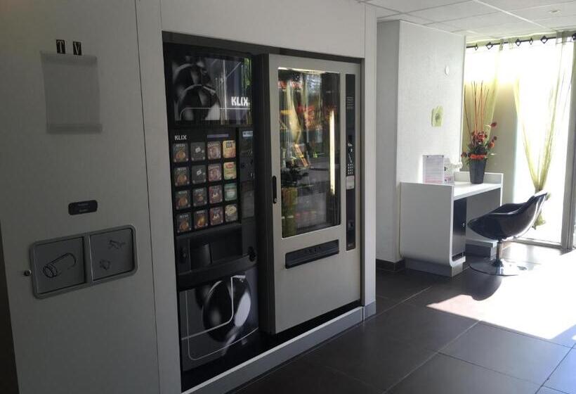 בית מלון כפרי Ibis Budget Nice Palais Nikaia