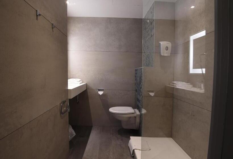 ホテル Ibis Styles La Louviere