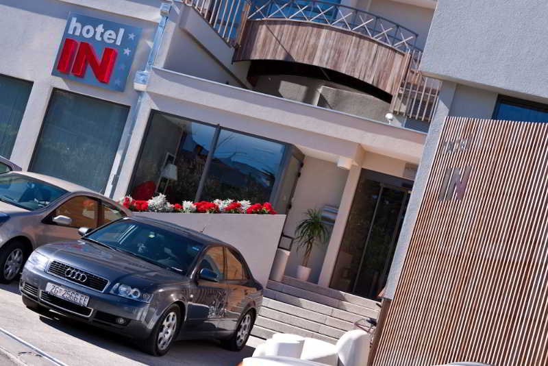 酒店 In