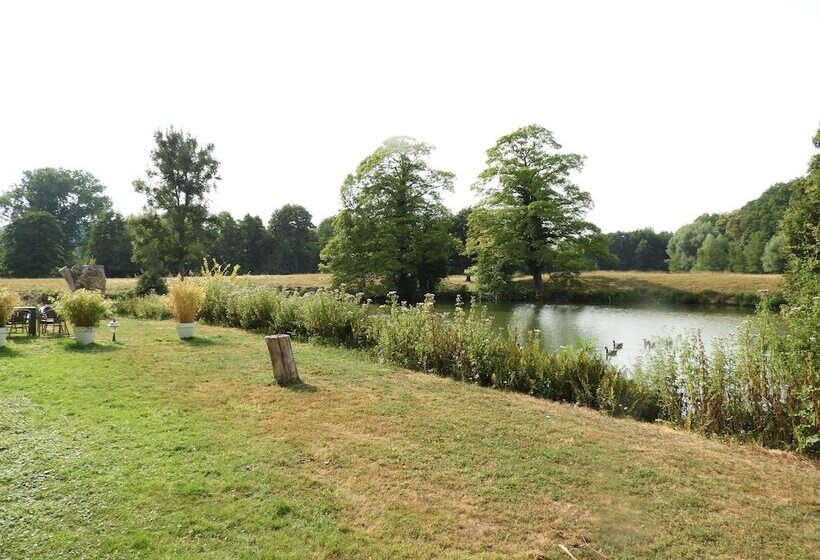 בית מלון כפרי Kasteel Schaloen