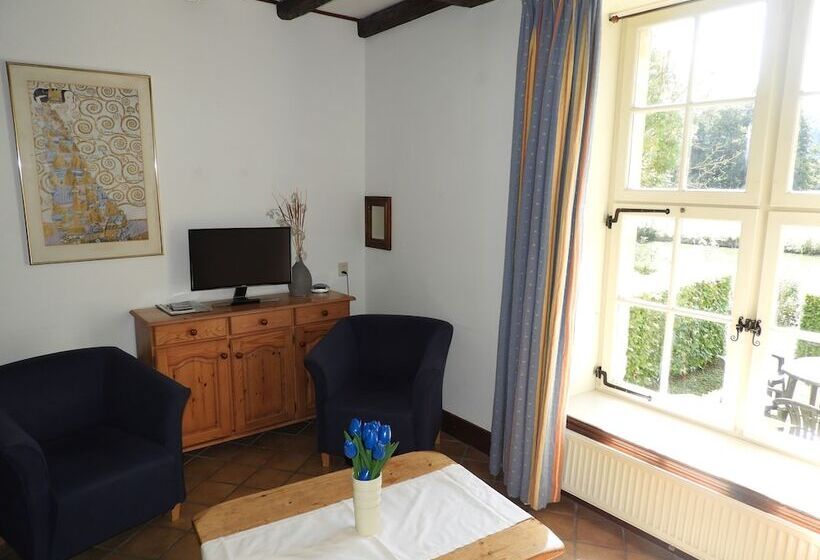 בית מלון כפרי Kasteel Schaloen