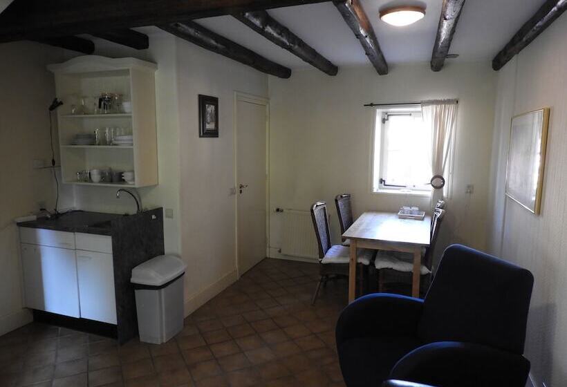 בית מלון כפרי Kasteel Schaloen