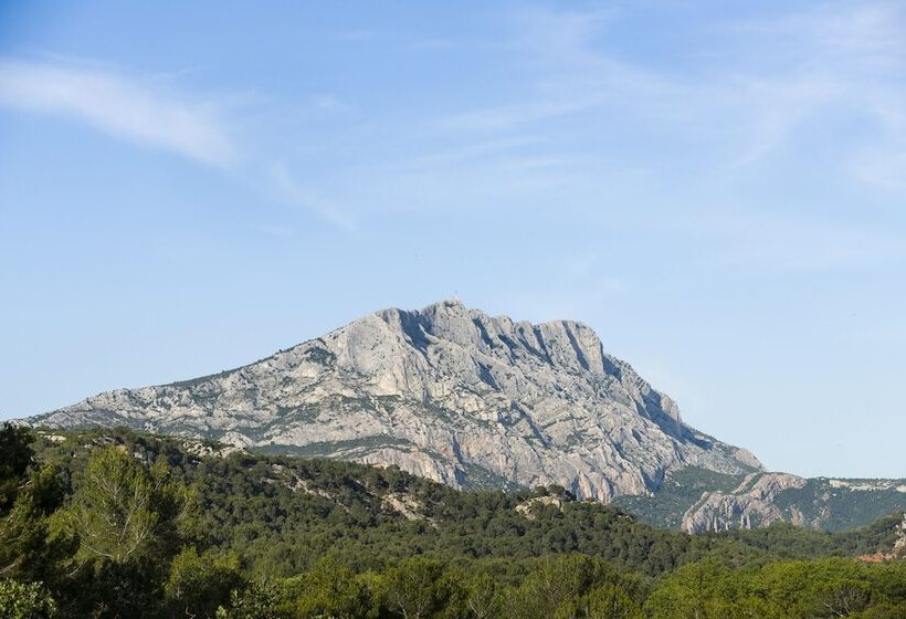 Les Lodges Sainte Victoire Hotel & Spa
