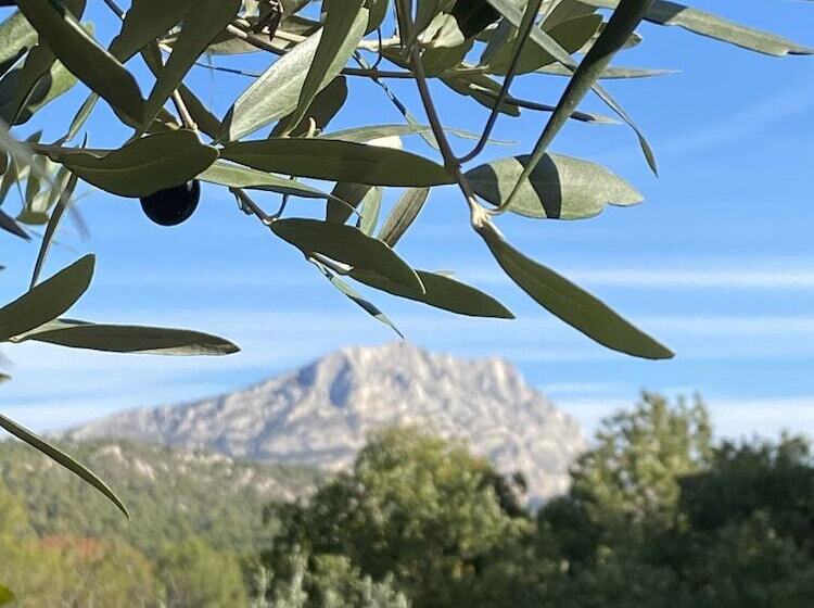 Les Lodges Sainte Victoire Hotel & Spa