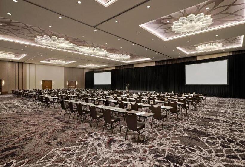 هتل Loews Chicago