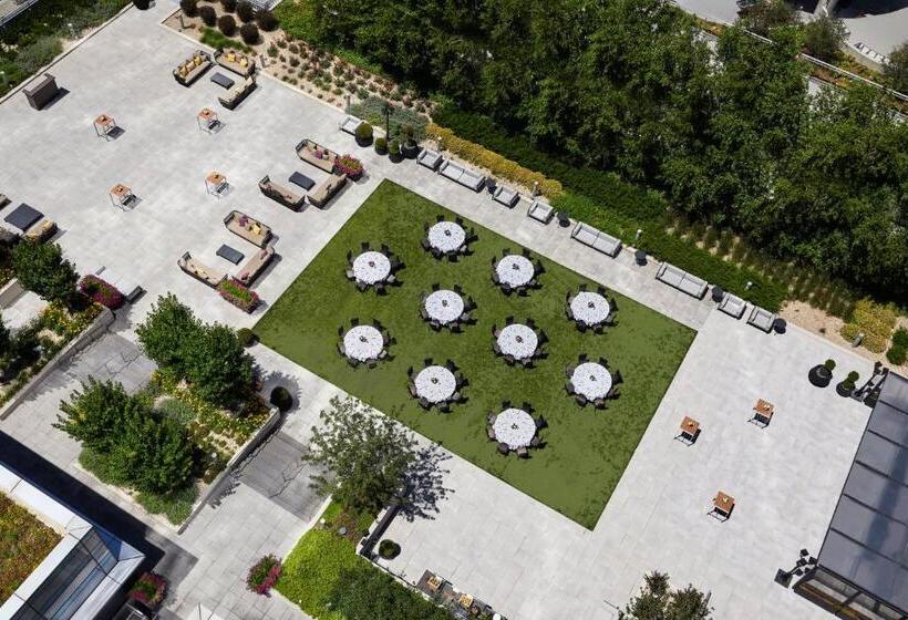 هتل Loews Chicago