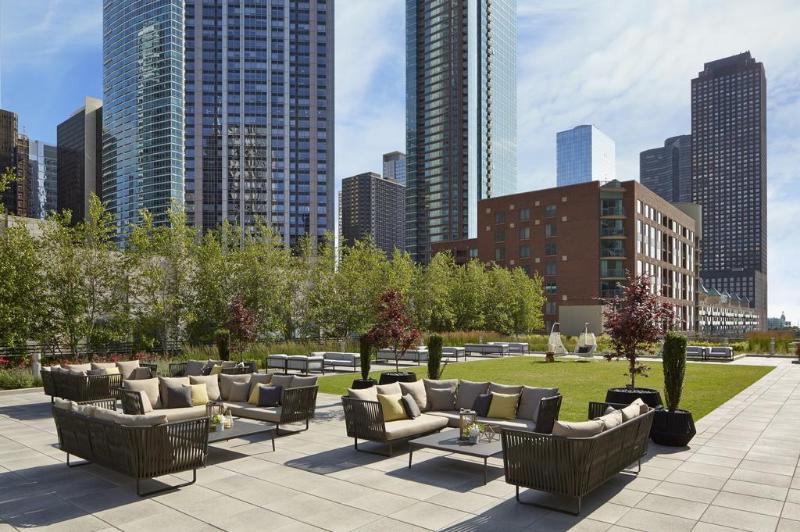 هتل Loews Chicago