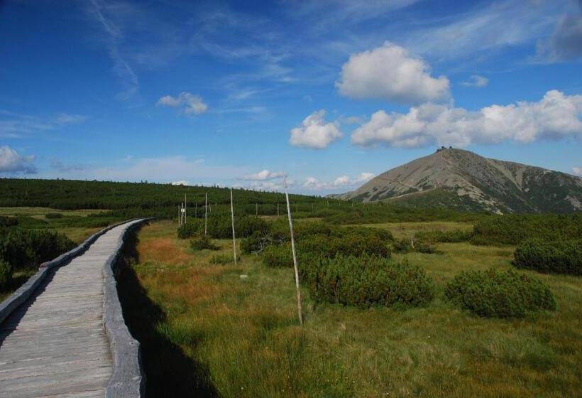 هتل Luční Bouda